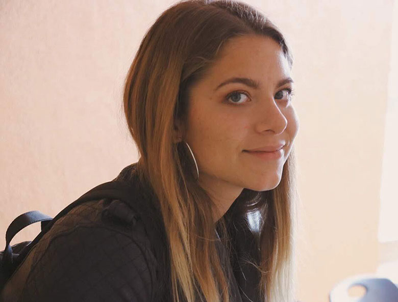 María